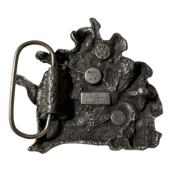 COUNTRY WESTERN Belt Buckle USA Made 1981 Heavy Pewter Bergamot Brass Works New - Picture 2 of 2